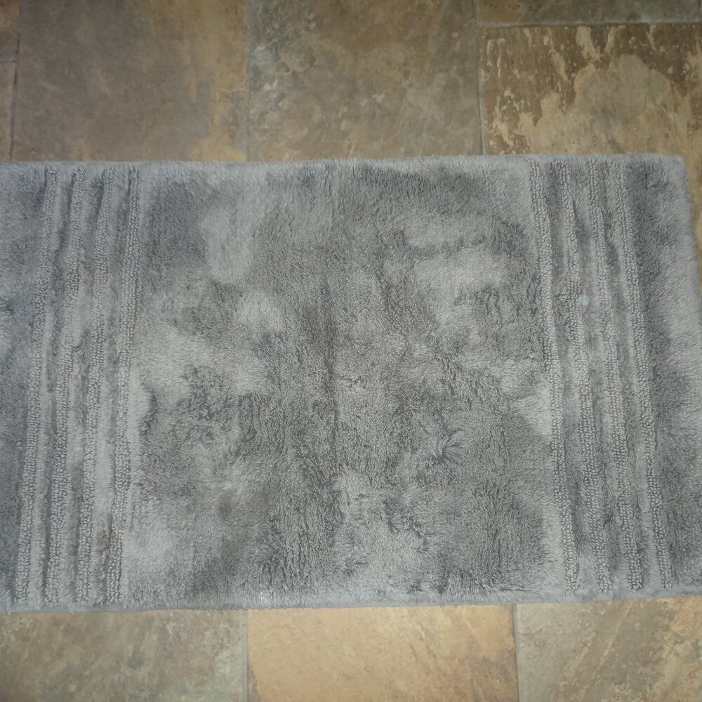Simply Vera Wang 100% Combed Cotton Plush Grey Rug